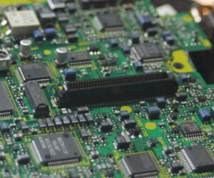 日本車は電子技術で対抗