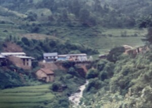 ポカラに続く峠道