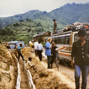 道中、舗装・排水工事も