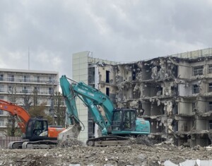 団地の解体工事