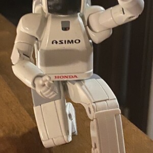 走るアシモ